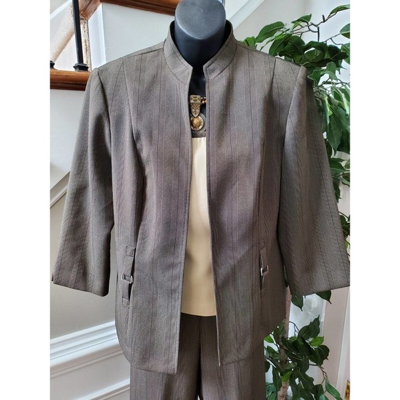 Perceptions Women Brown Polyester Single Breasted Blazer & Top, Pant 3 Pc 12 - Picture 4 of 12